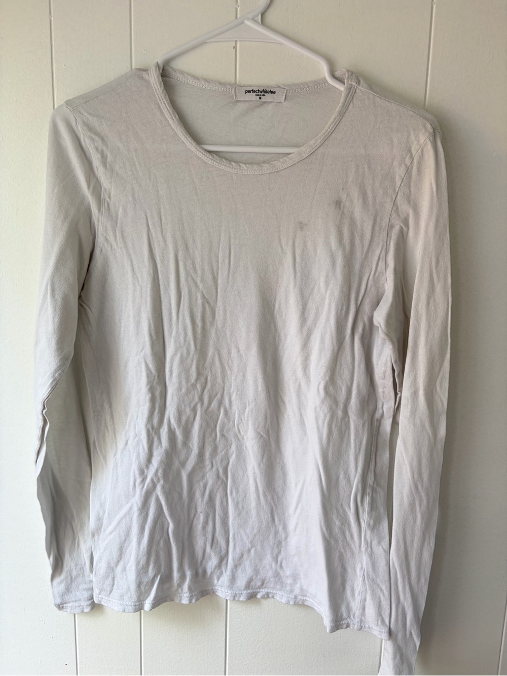 Perfectwhitetee long sleeve medium